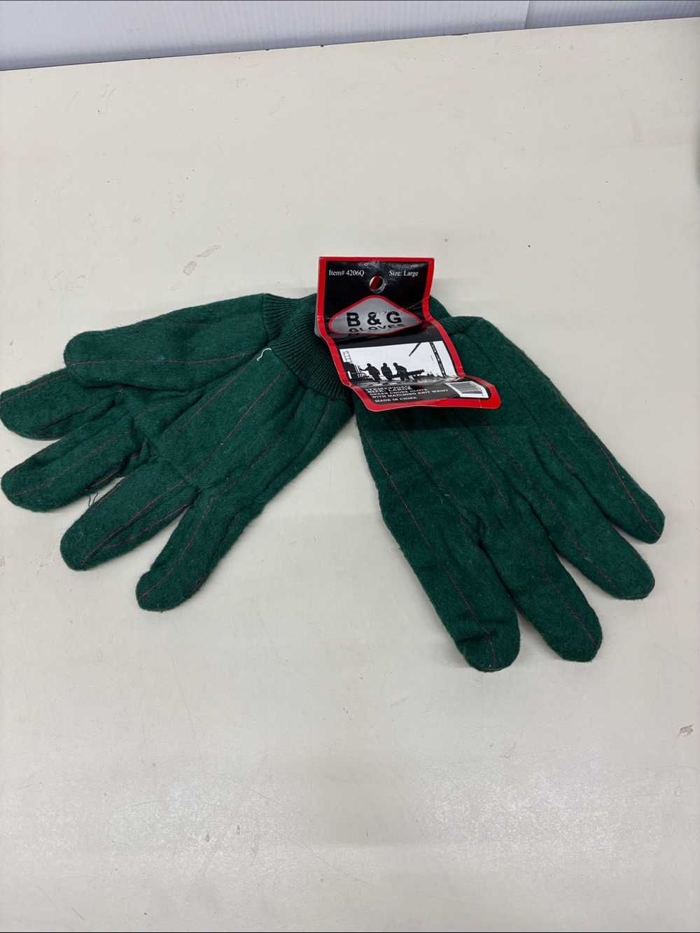 B & G Green Men’s Knit Gloves